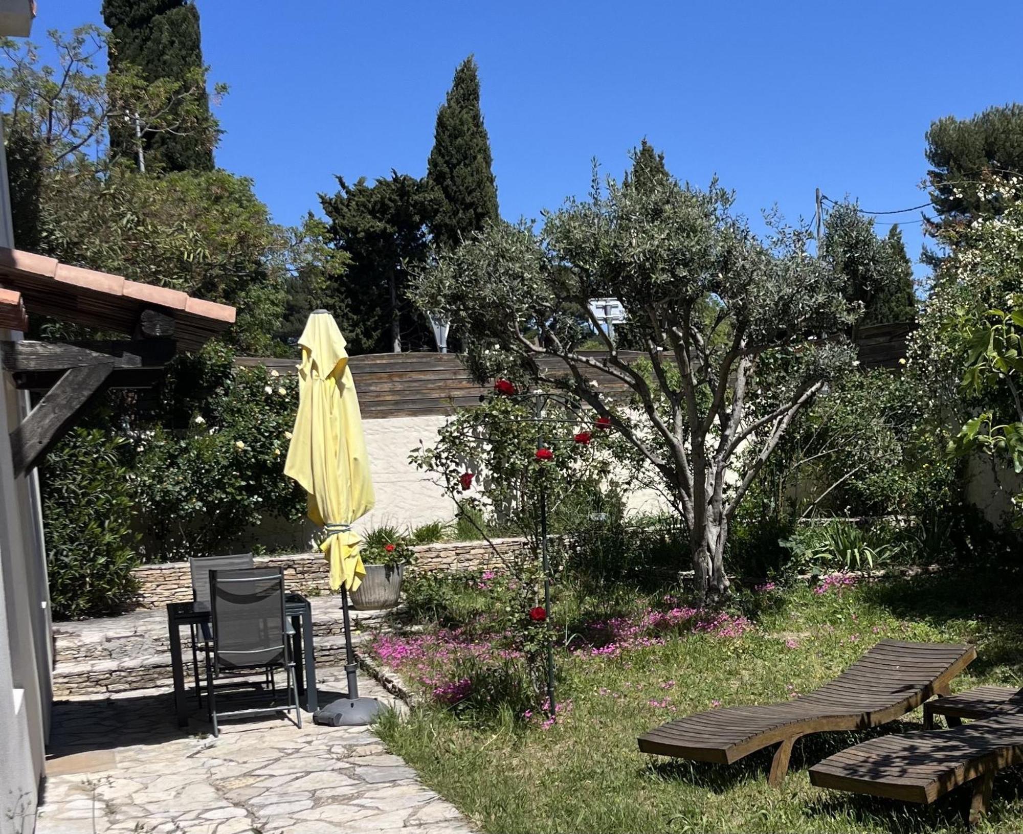 Studio En Provence โอบาญ ภายนอก รูปภาพ