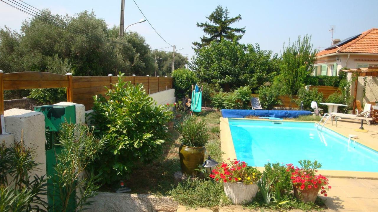 Studio En Provence โอบาญ ภายนอก รูปภาพ